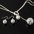 Beautiful Globe Style Necklace and Earring Set